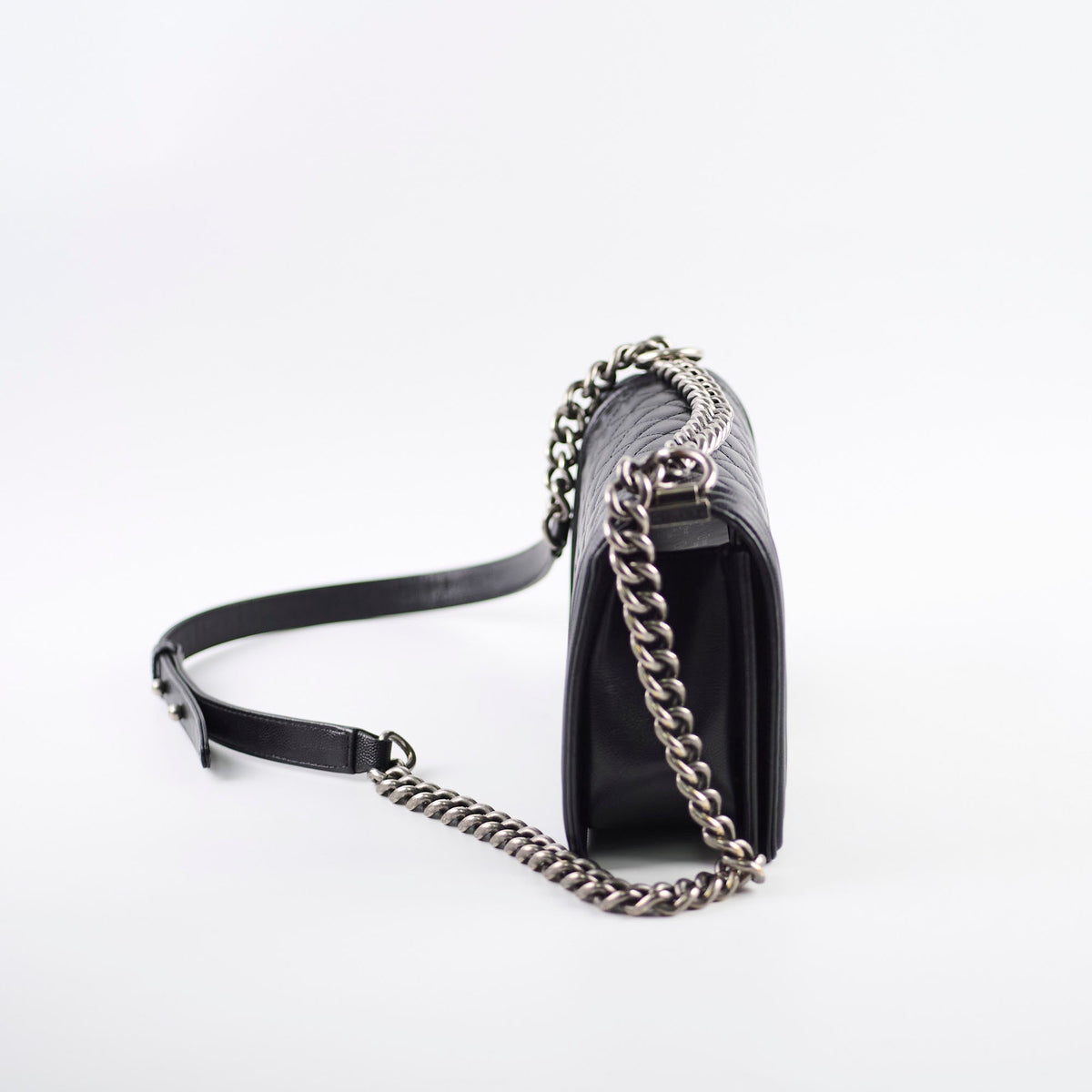 Chanel Caviar Old Medium Boy Black Series 28 - photo 2