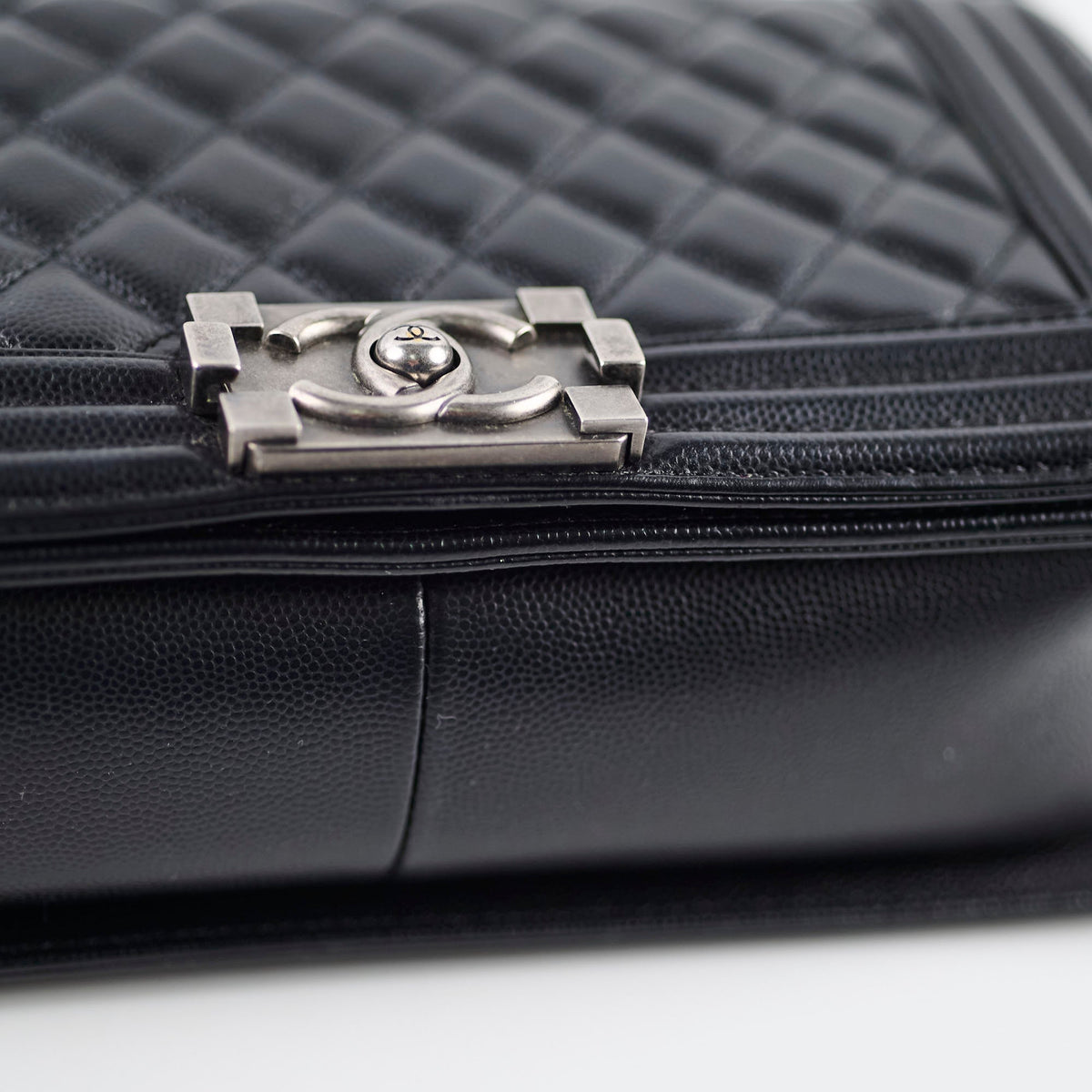 Chanel Caviar Old Medium Boy Black Series 28 - photo 11