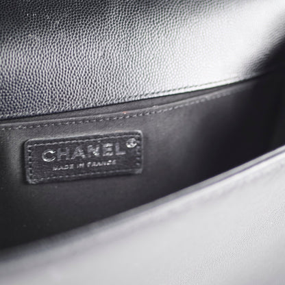 Chanel Caviar Old Medium Boy Black Series 28 - photo 8