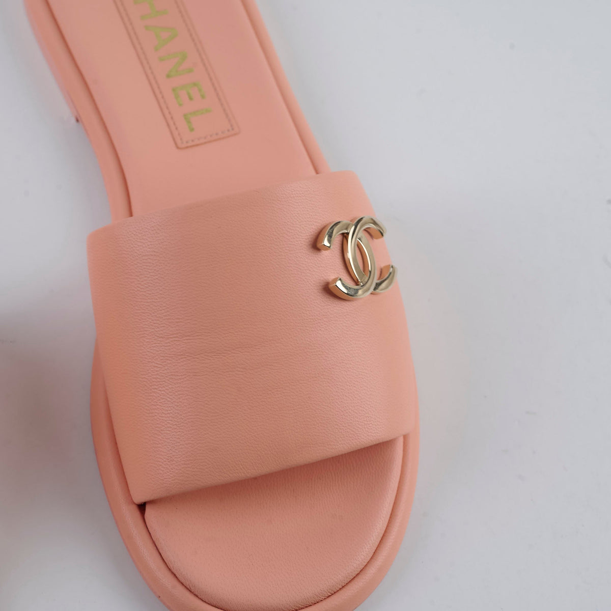 Chanel Sandals Peach Size 38.5 - photo 5