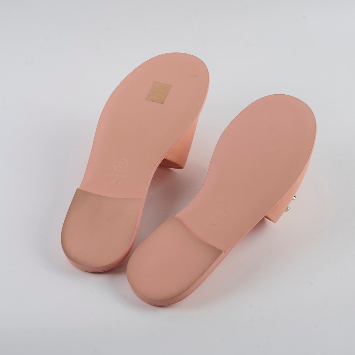 Chanel Sandals Peach Size 38.5 - photo 3