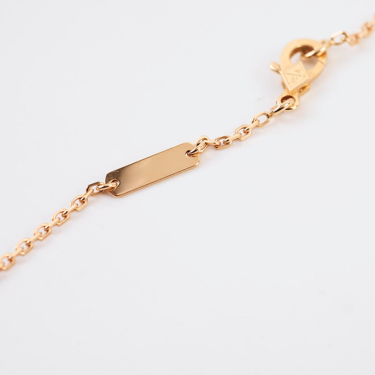 Van Cleef & Arpels Alhambra Pink Rhodonite Diamond Necklace Holiday Pendant 2021 - photo 7