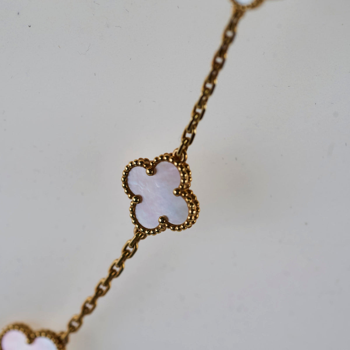 Van Cleef & Arpels Vintage Alhambra 10 Motifs White Mother of Pearl Necklace - photo 5
