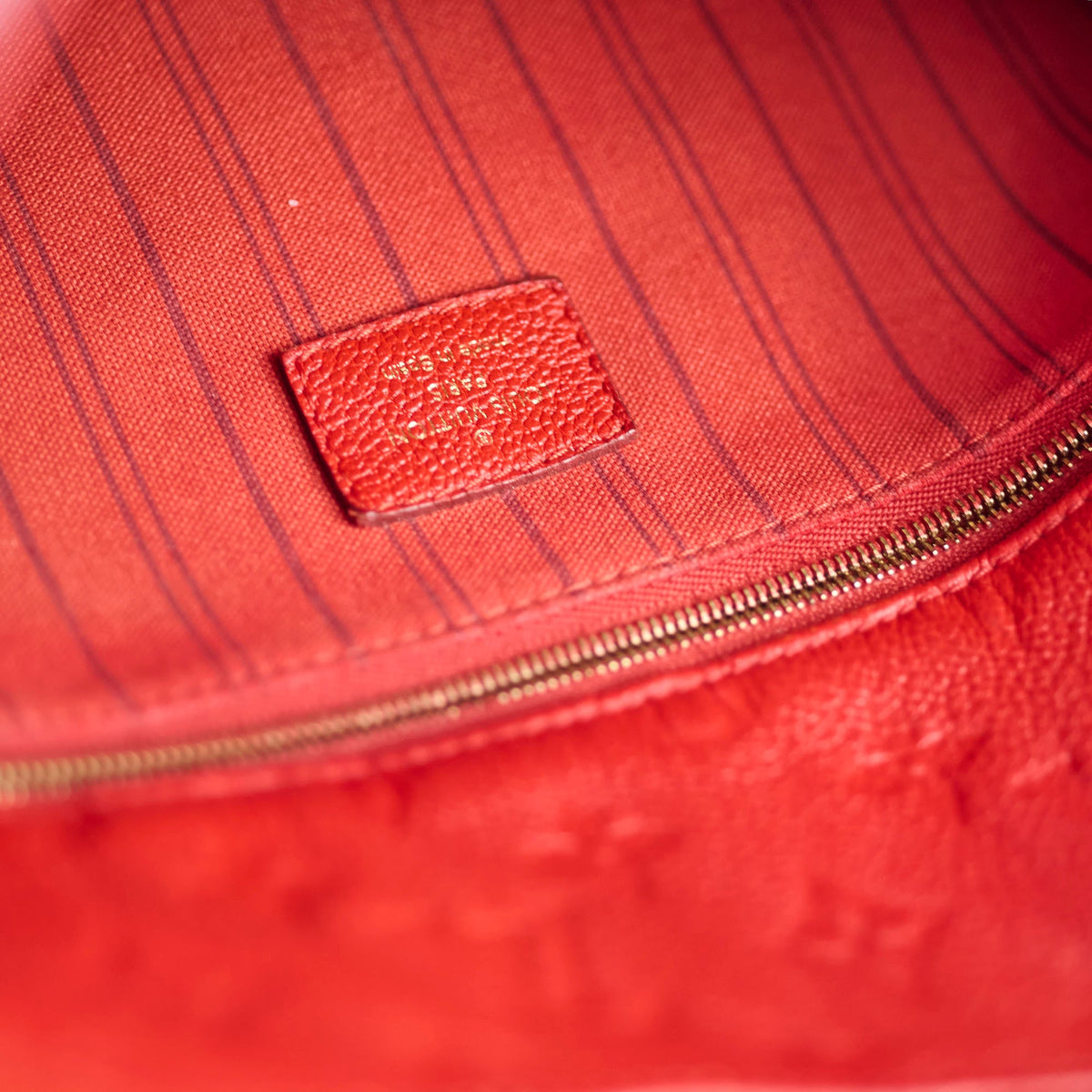 Louis Vuitton Metis Hobo Empreinte Leather Red - photo 10