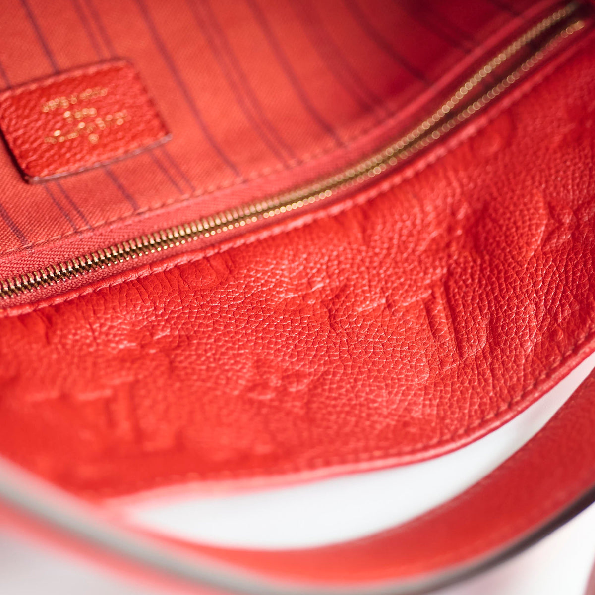 Louis Vuitton Metis Hobo Empreinte Leather Red - photo 11