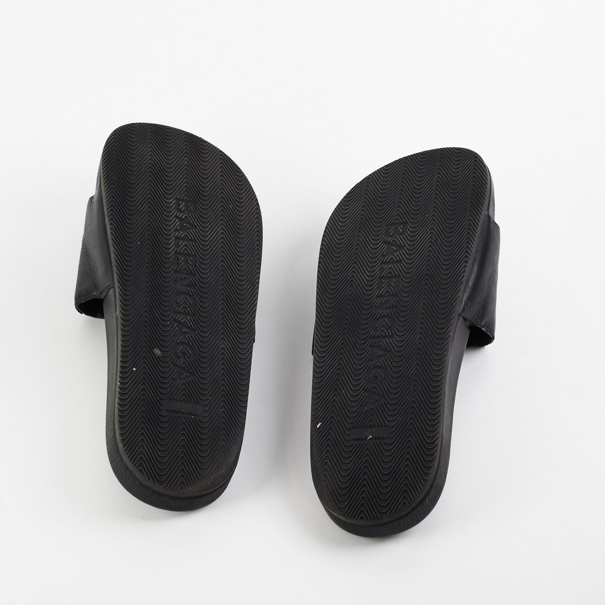 Balenciga Classis Logo Leather Slide Size 44 - photo 6