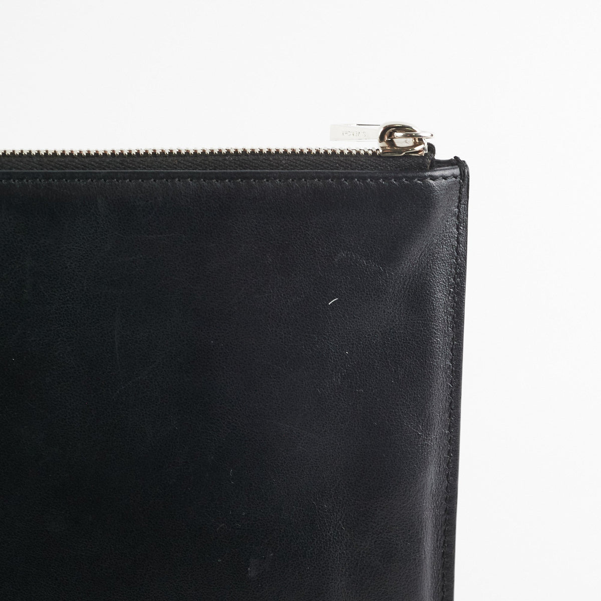 Givenchy Large Pouch Black - photo 11