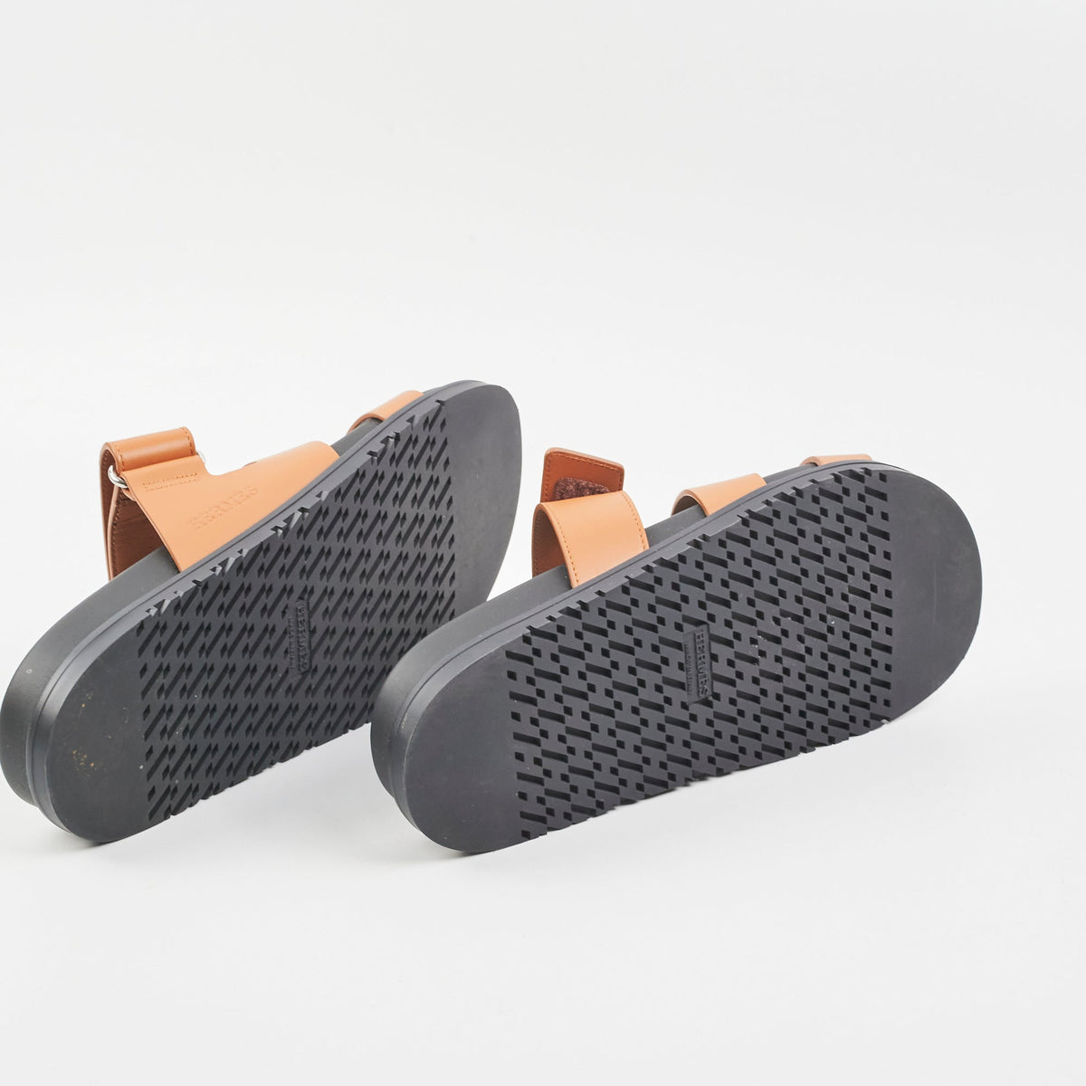 Hermes Chyrpe Leather Sandals (Size 38) - photo 8