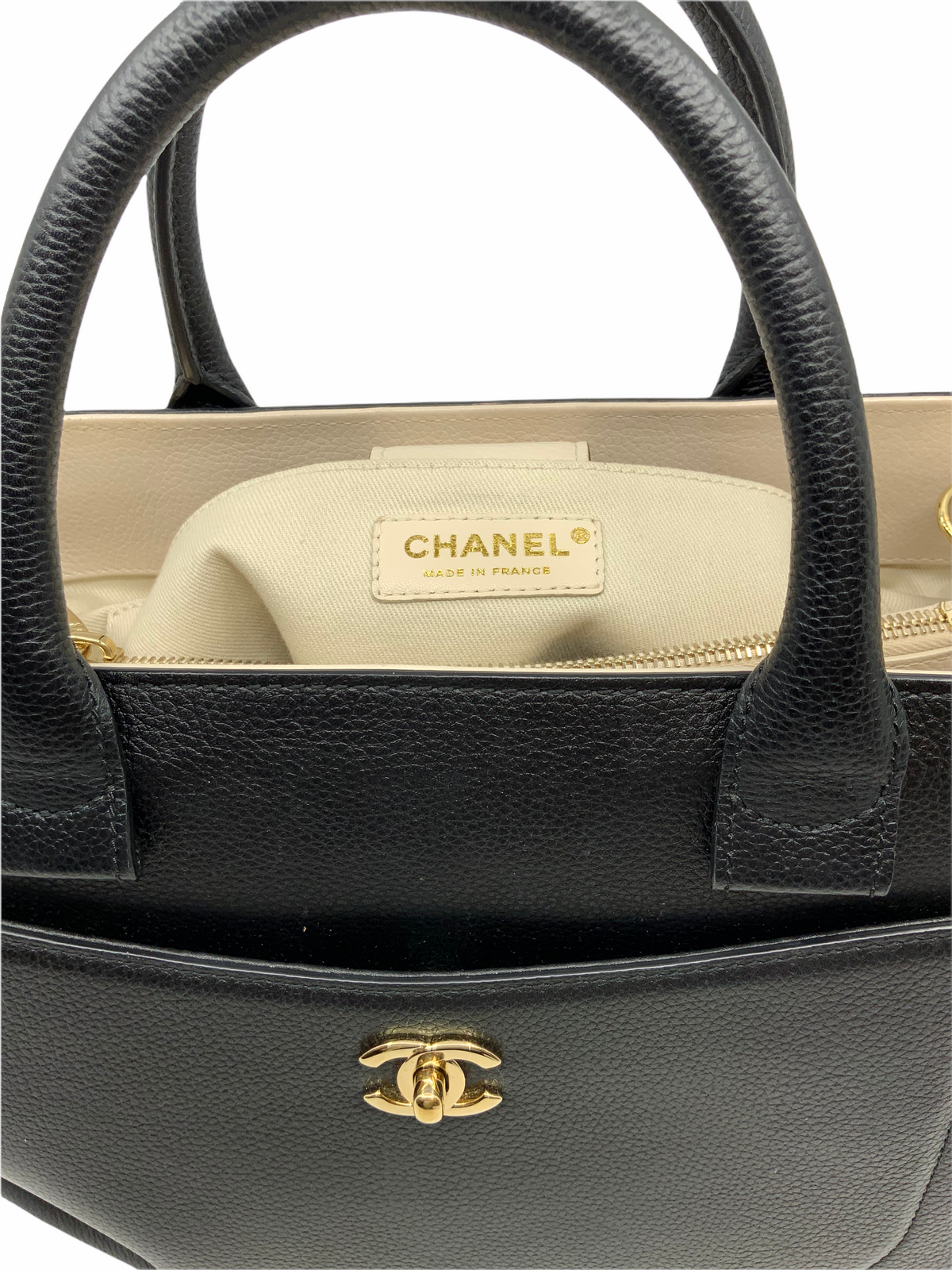 Chanel Neo Executive Bi-Color Small Shopping Tote 2017 - image 8