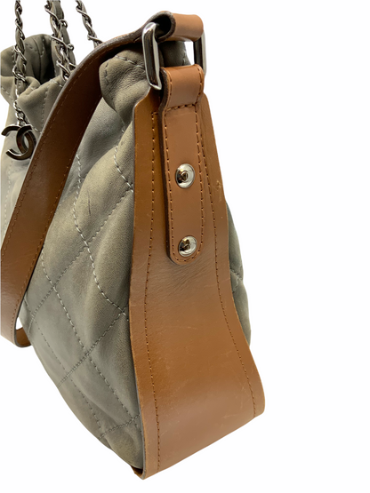 Chanel Quilted Leather Two-Way Tote Bag - photo 4