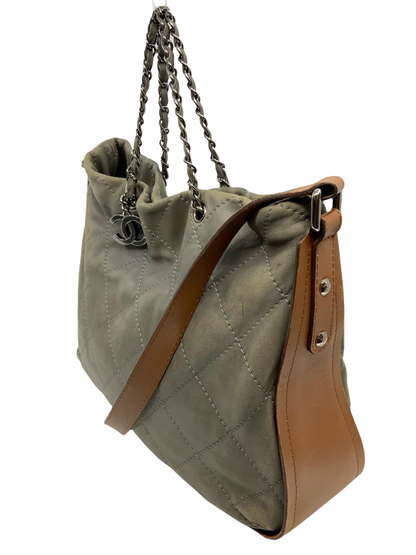 Chanel Quilted Leather Two-Way Tote Bag - photo 2