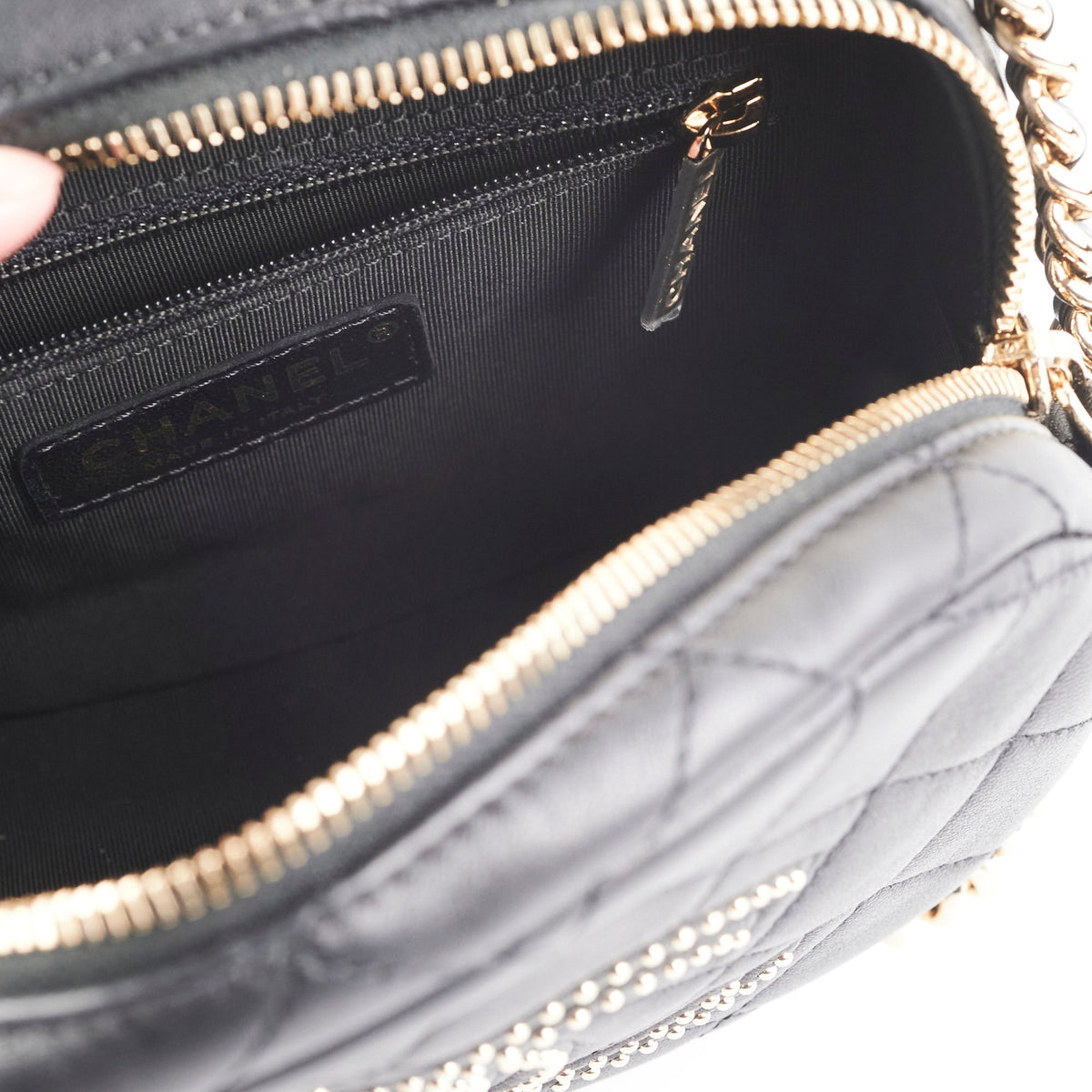 Chanel Seasonal Bag Black - photo 6