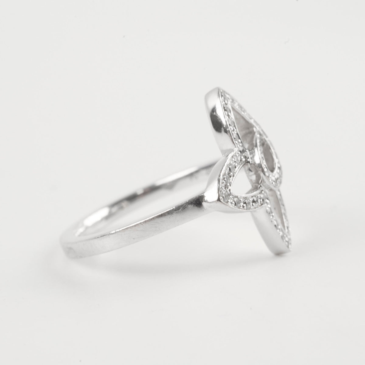 Louis Vuitton 18k White Gold Fleur Ring Size 54 - photo 2