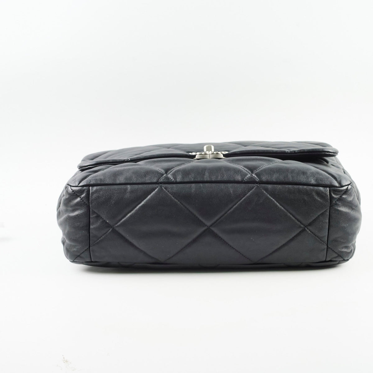 Chanel 19 Large Black Microchip - photo 5