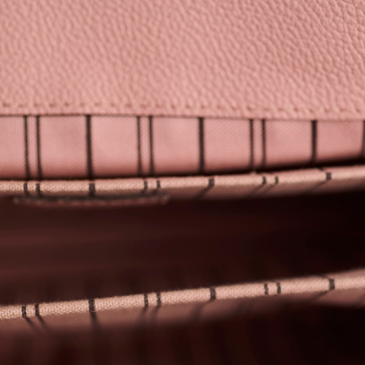Louis Vuitton Pochette Metis Empriente Light Pink - photo 10