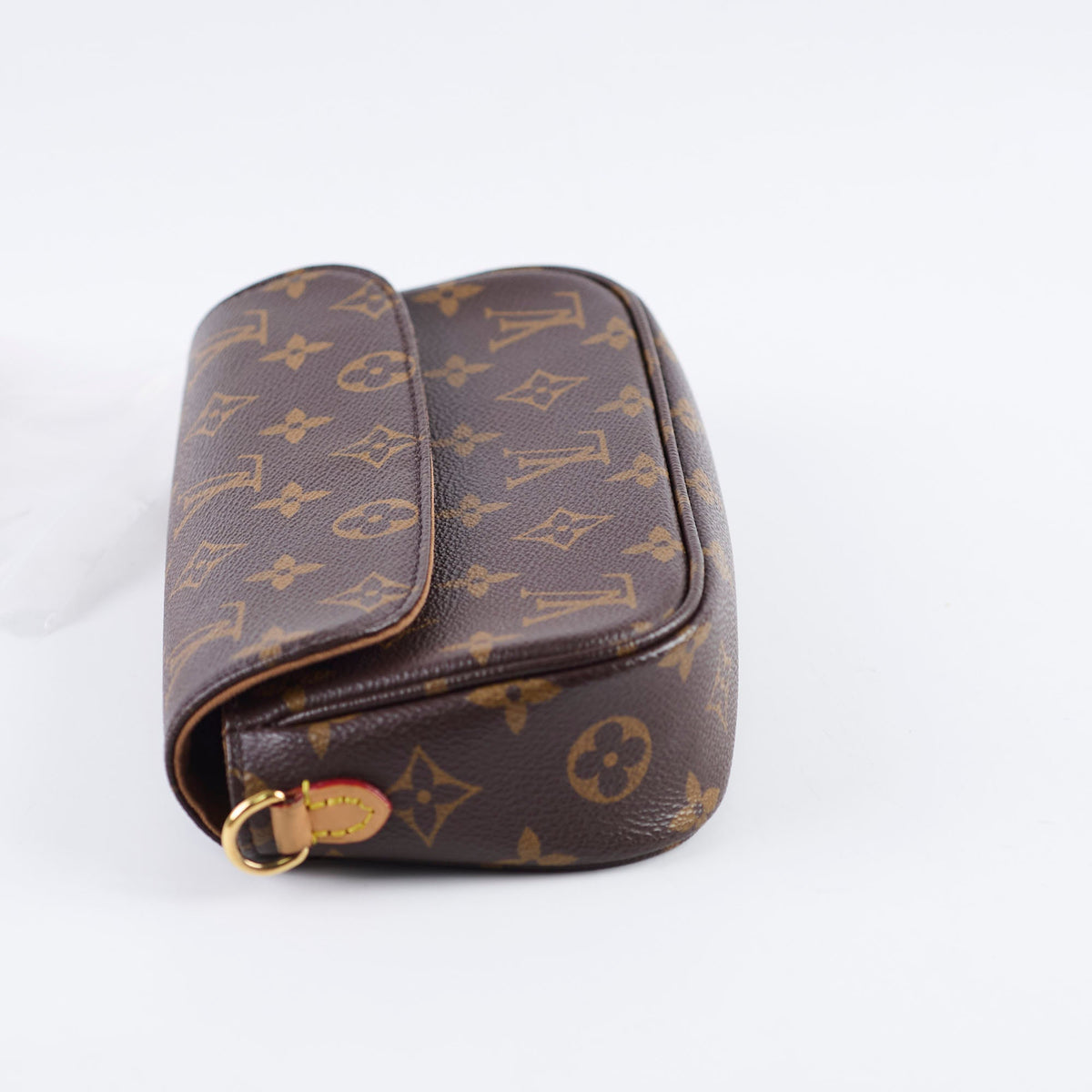 Louis Vuitton Ivy Crossbody Bag Monogram - photo 3