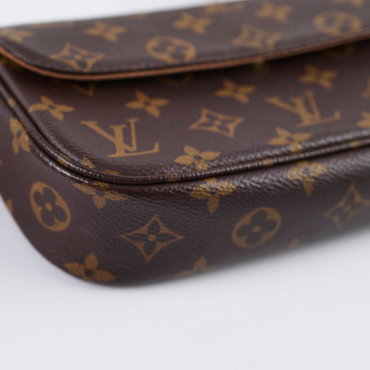 Louis Vuitton Ivy Crossbody Bag Monogram - photo 8