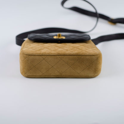 Chanel 25A Suede Mini Crossbody Black/Camel (Microchipped) - photo 4