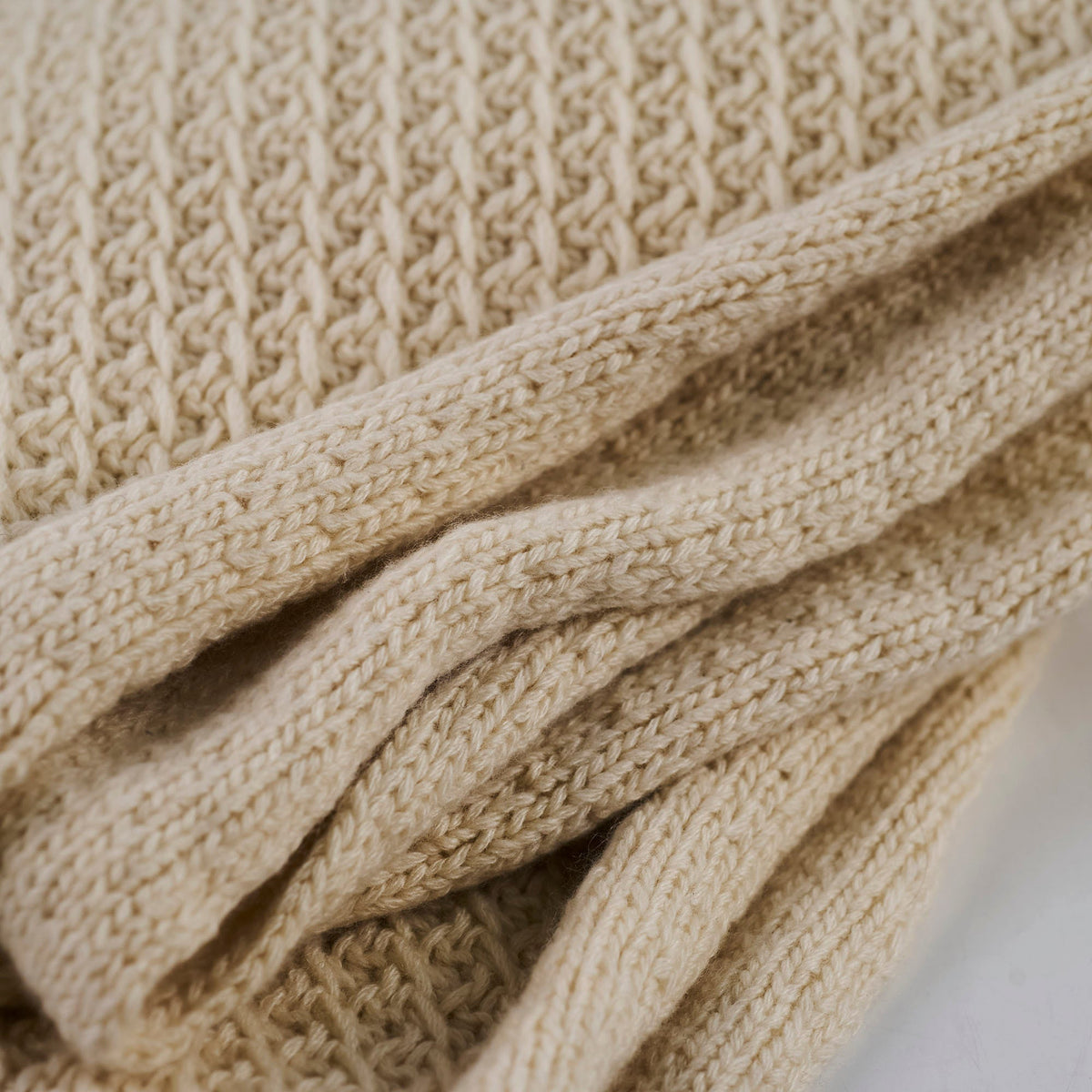 Chanel Cream Scarf 100% Cashmere - photo 8