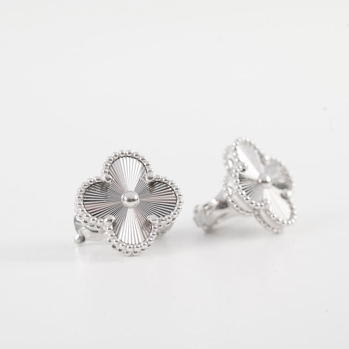 Van Cleef & Arpels Vintage Alhambra Guilloche Earrings WG - photo 4