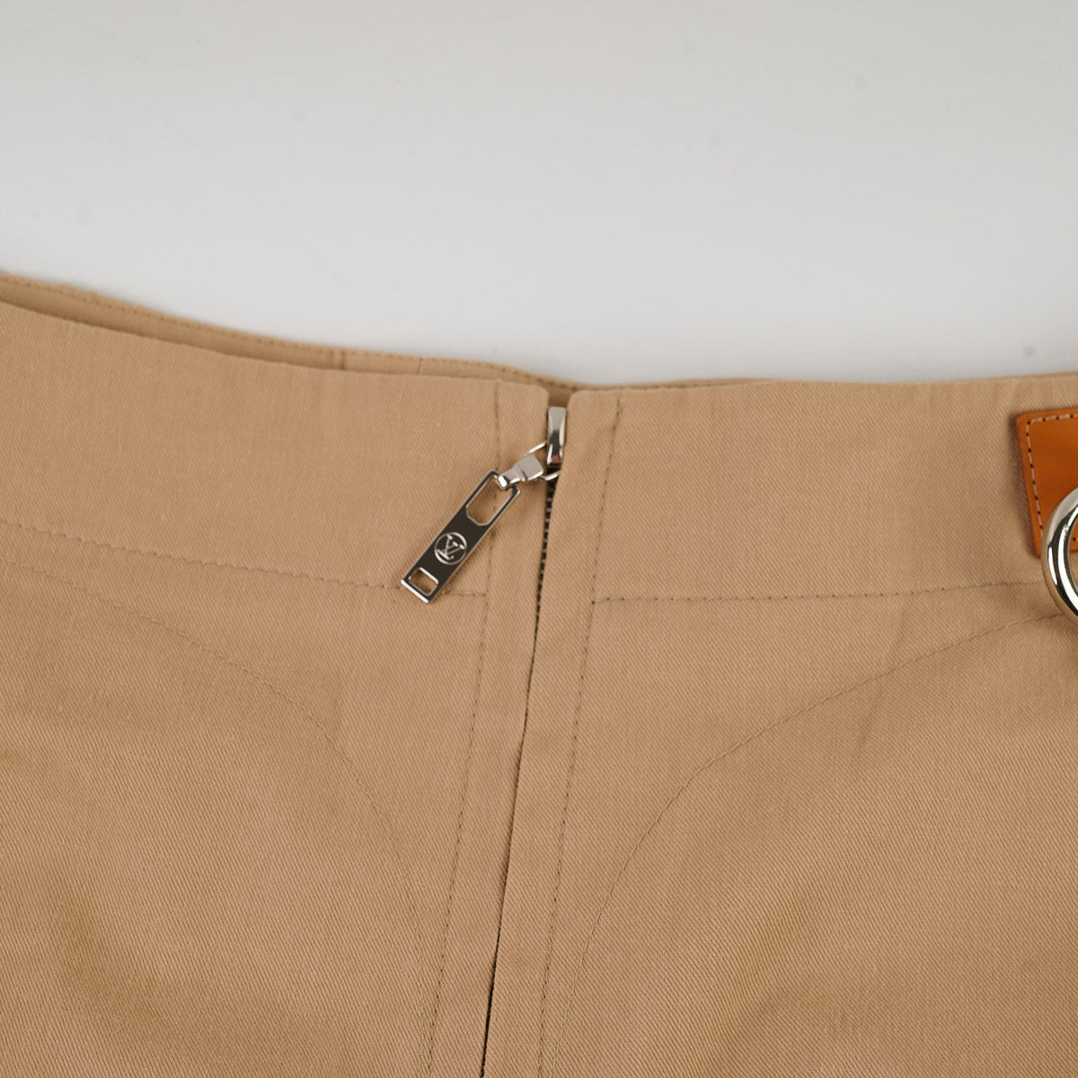 Louis Vuitton Bermuda Short Size 36 Beige - photo 4