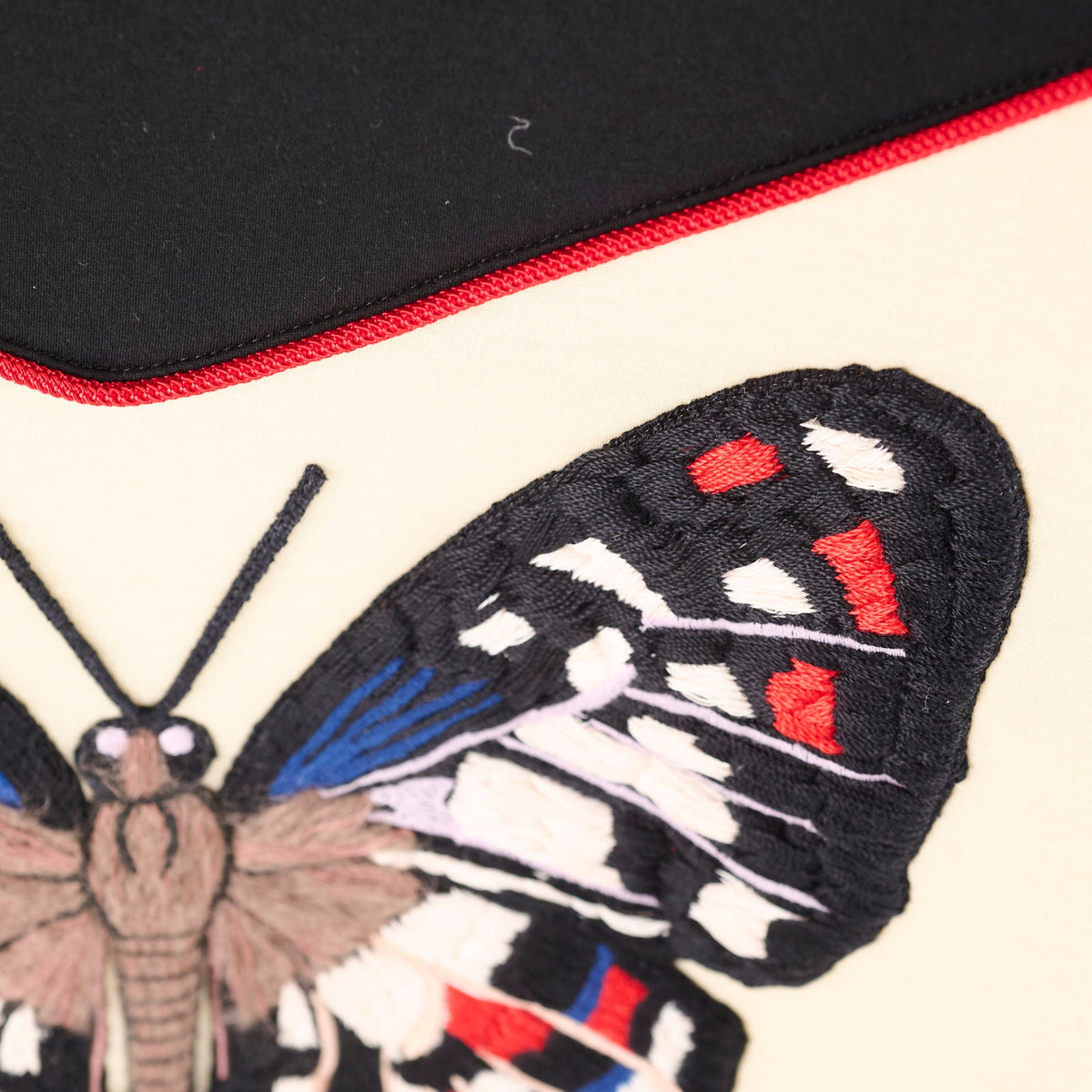 Gucci Butterfly Applique Sweater Size M - photo 6