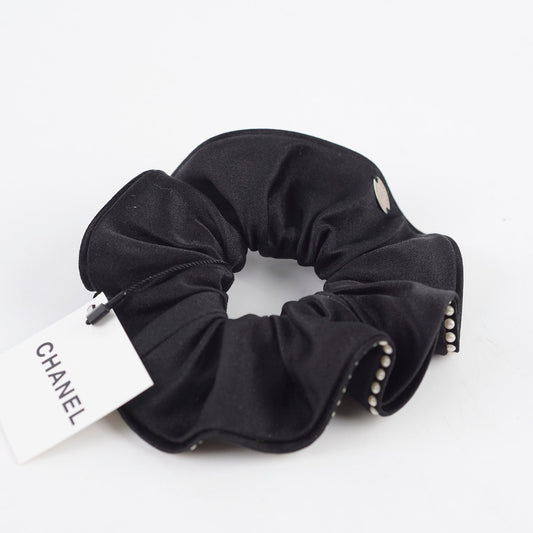 Chanel Silk Pearl Hair Scrunchie - photo 2
