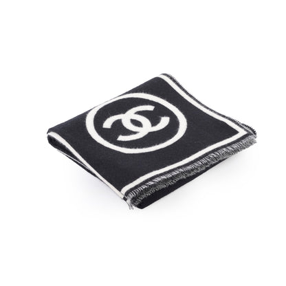 Chanel Thick Scarf - photo 1