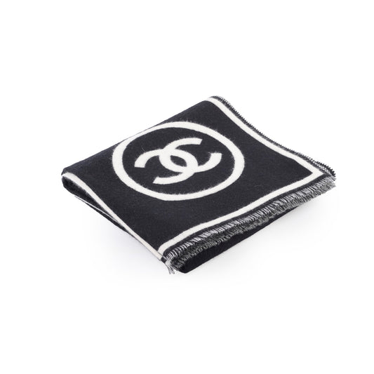 Chanel Thick Scarf - photo 1