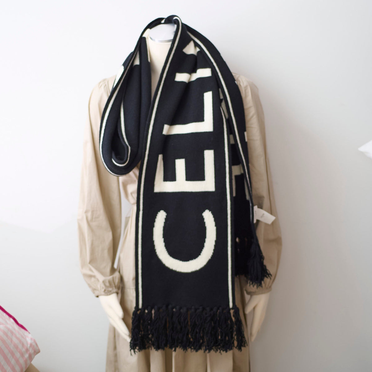 Celine Thick Wool Scarf Black/White - photo 2