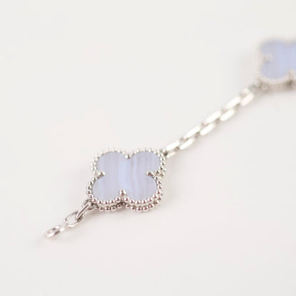 Van Cleef & Arpels 5 Motifs Chalcedony Bracelet - photo 3