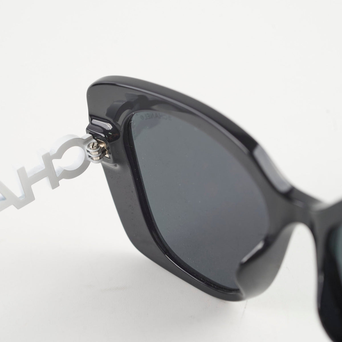 Chanel White Crystal Square Sunglasses - photo 7