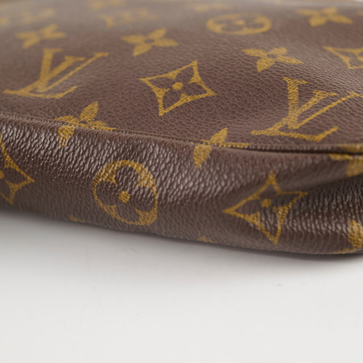 Louis Vuitton Pochette Accessories Monogram - photo 11