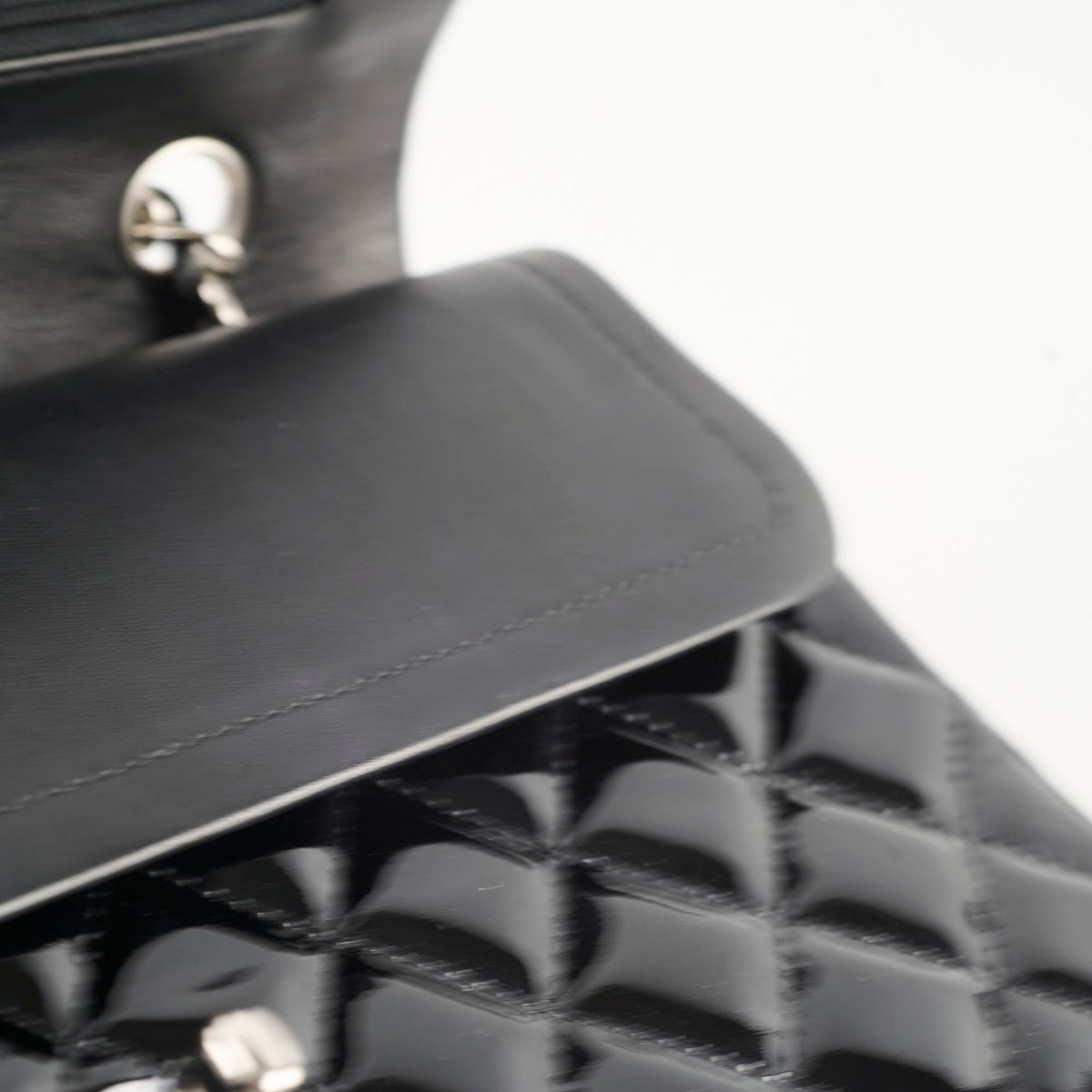 Chanel Classic Flap Medium M/L Patent Black (13 Series) - photo 10