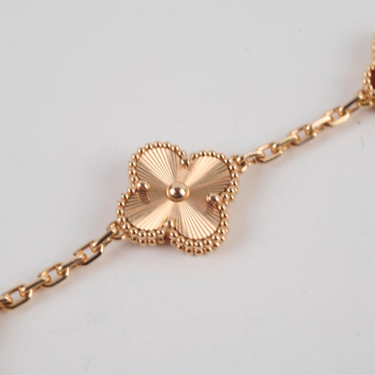 Van Cleef & Arpels 5 Motif Vintage Alhambra Guilloche & Carnelian Bracelet Rose Gold - photo 6