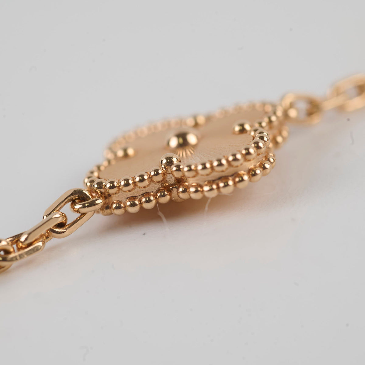 Van Cleef & Arpels 5 Motif Vintage Alhambra Guilloche & Carnelian Bracelet Rose Gold - photo 9