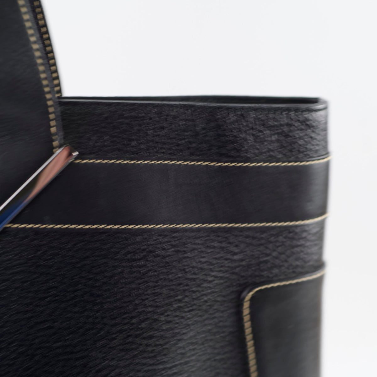 Gucci Leather Tote Black - photo 11