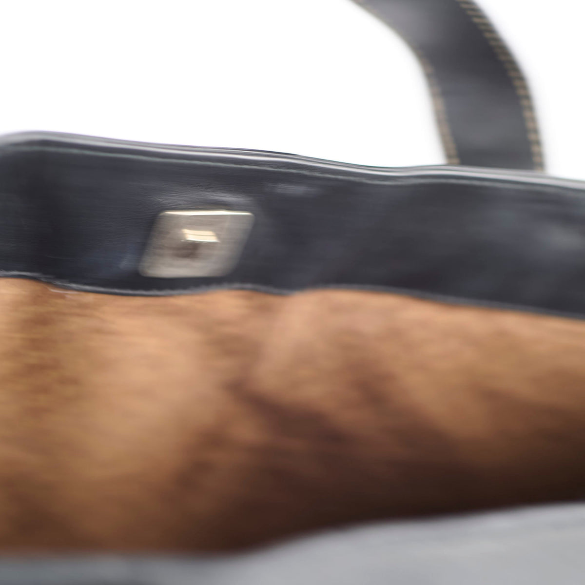 Gucci Leather Tote Black - photo 17