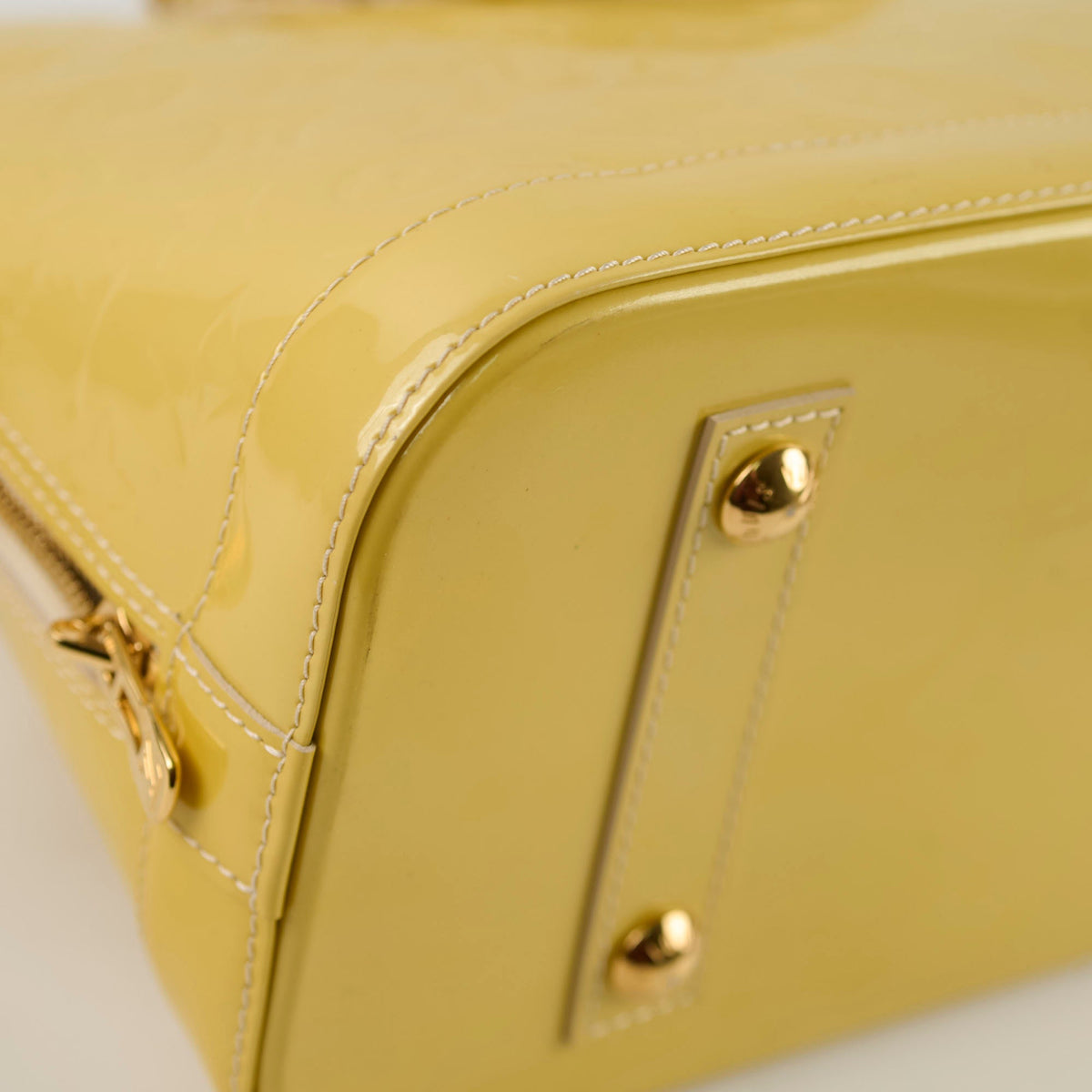 Louis Vuitton Alma PM Vernis Yellow - photo 13