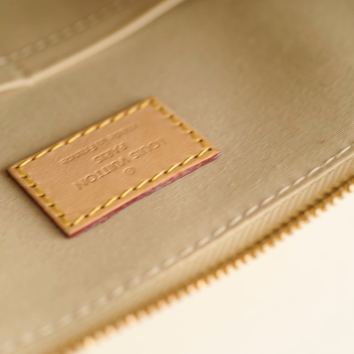 Louis Vuitton Alma PM Vernis Yellow - photo 9