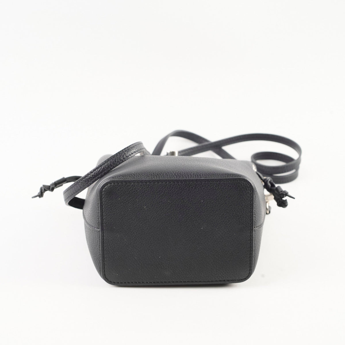 Louis Vuitton LockMe Bucket Nano Black - photo 4