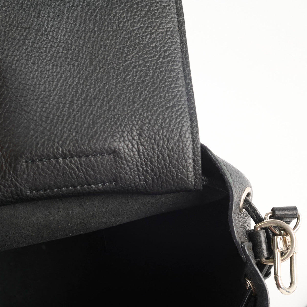Louis Vuitton LockMe Bucket Nano Black - photo 6
