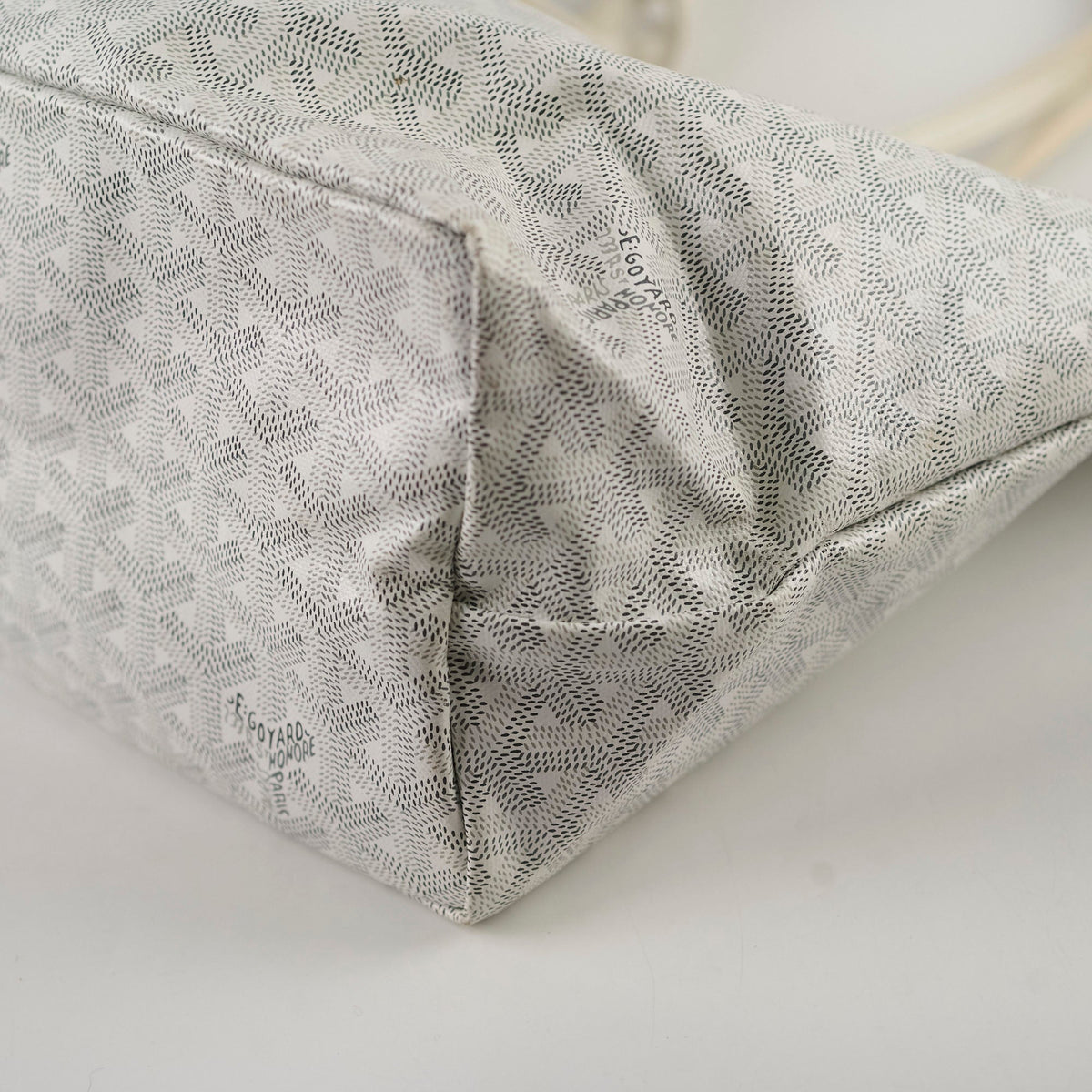 Goyard Saint Louis White PM Tote - photo 10
