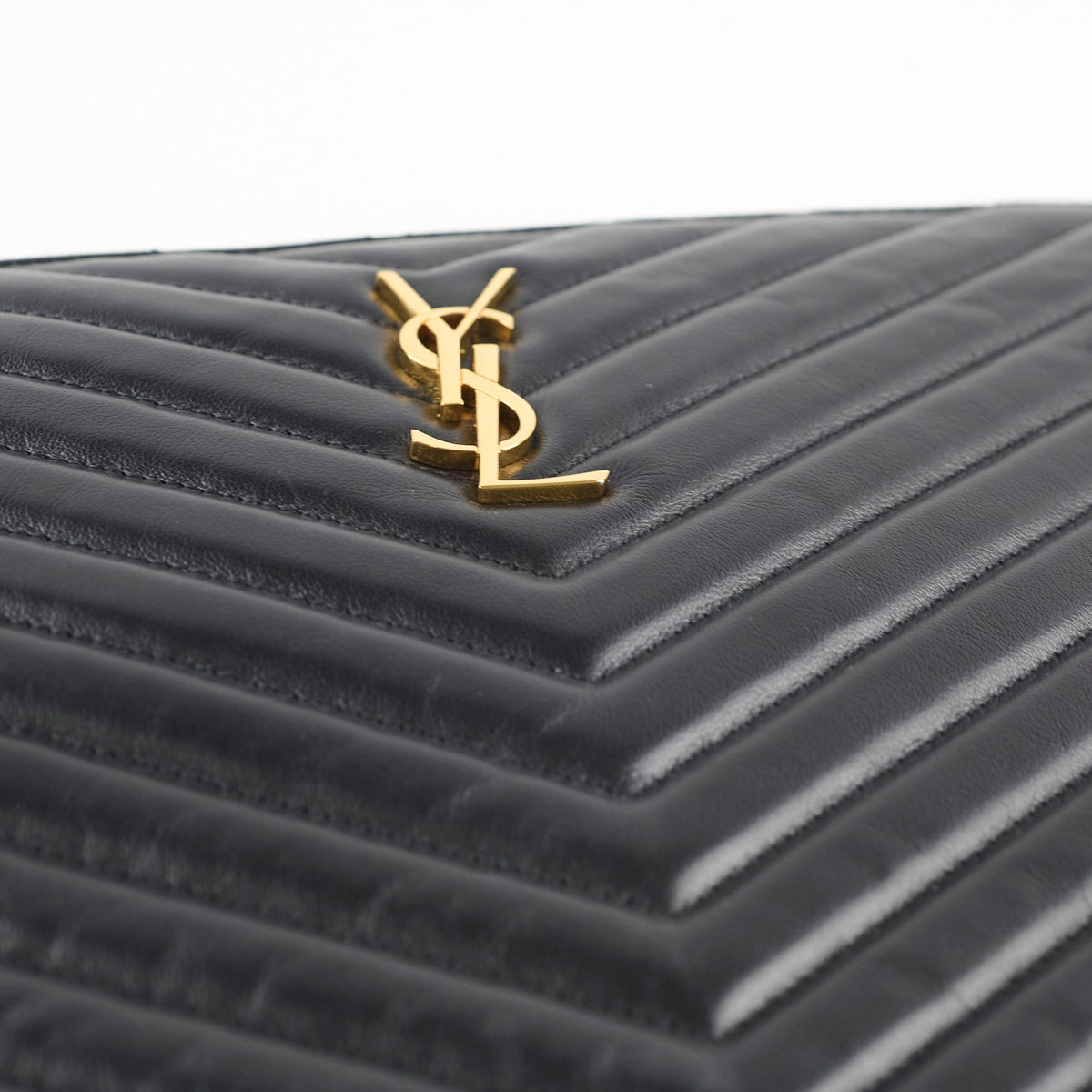 Saint Laurent Cassandre Matelasse Pouch Black - photo 12