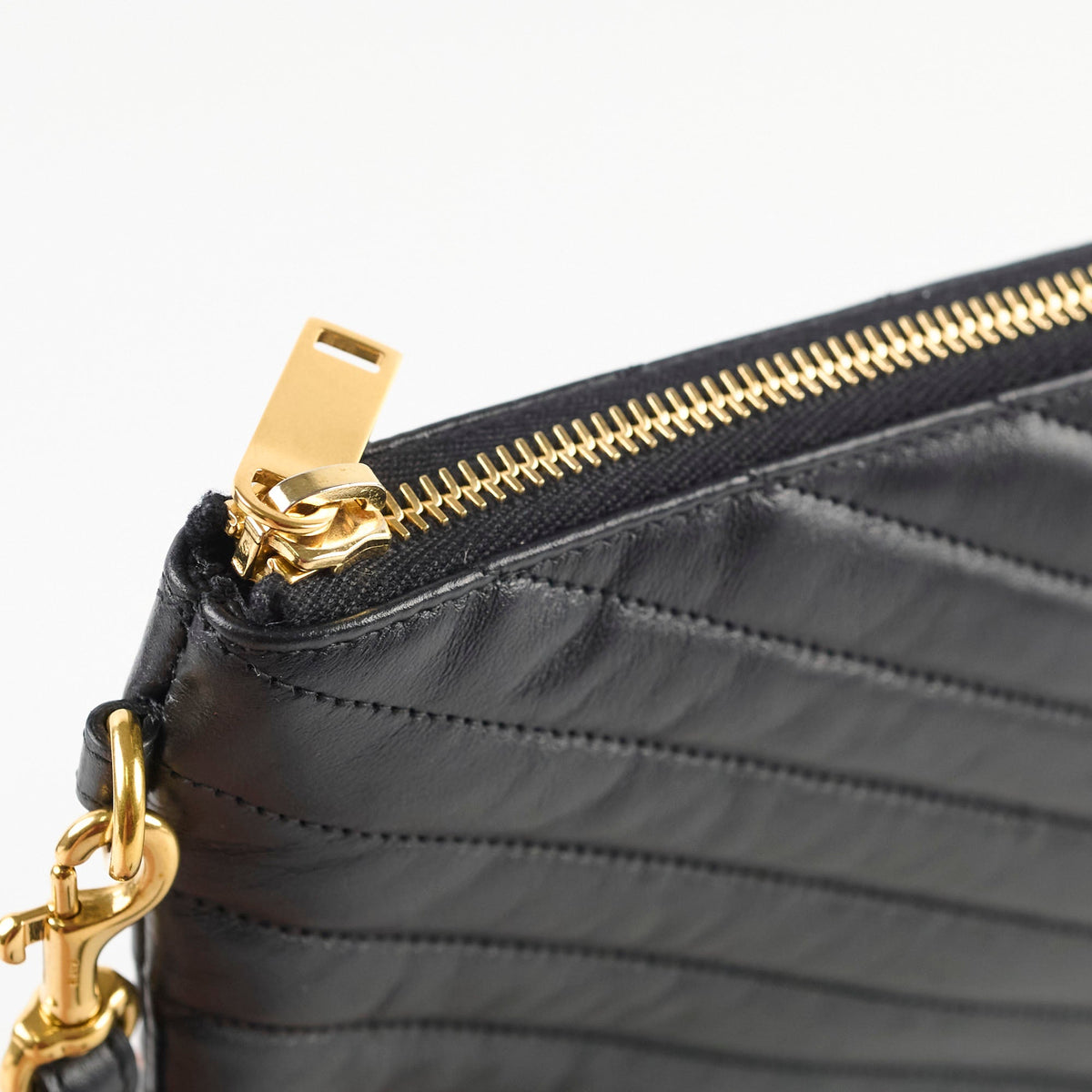 Saint Laurent Cassandre Matelasse Pouch Black - photo 7