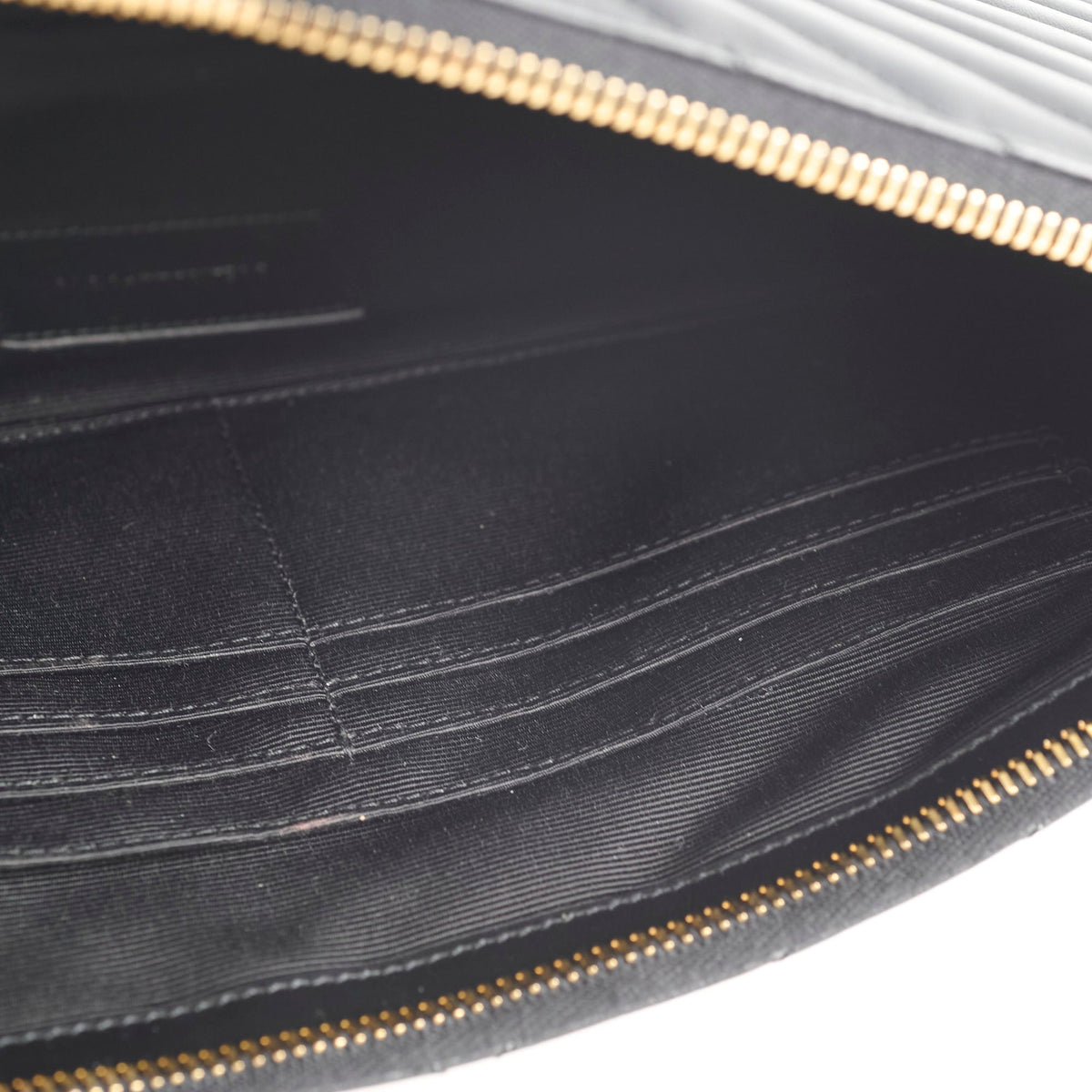 Saint Laurent Cassandre Matelasse Pouch Black - photo 9