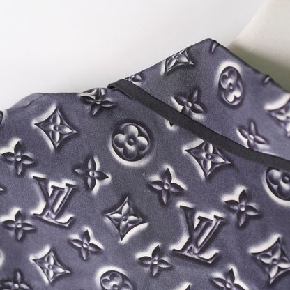Louis Vuitton Straight Classic Monogram Silk Shirt Size 36 - photo 6