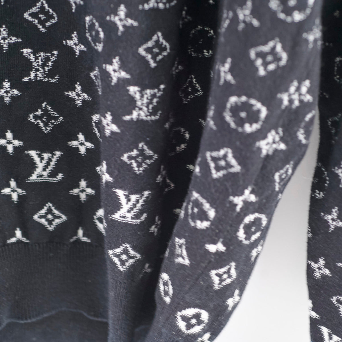 Louis Vuitton LVSE Monogram Crewneck Size L - photo 8