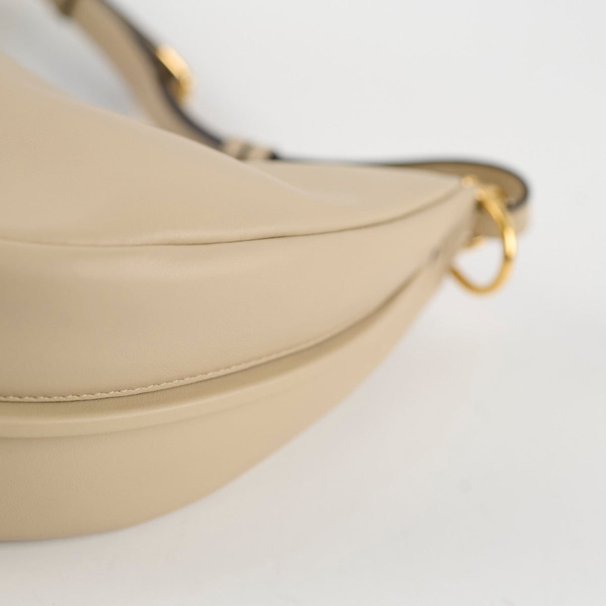 Fendi Fendigraphy Small Leather Hobo Beige - photo 7