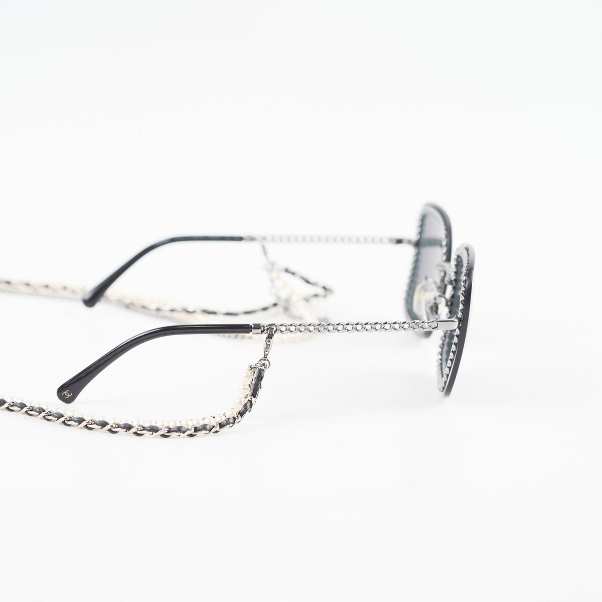 Chanel 4244 Black Square Sunglasses with Chain - photo 5